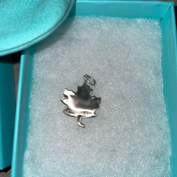 NEW Tiffany & Co. Maple Leaf Charm Pendant for bracelet or Necklace Sterling 925 - Picture 6 of 13